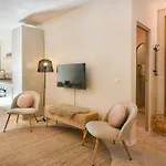 Choose From Mistral Or Apartment