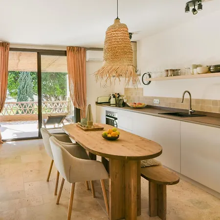 Appartement Choose From Mistral Or *