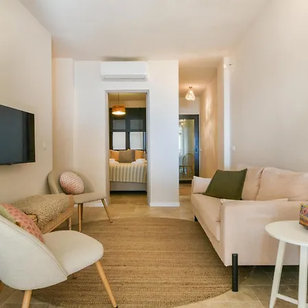 Choose From Mistral Or Appartement *