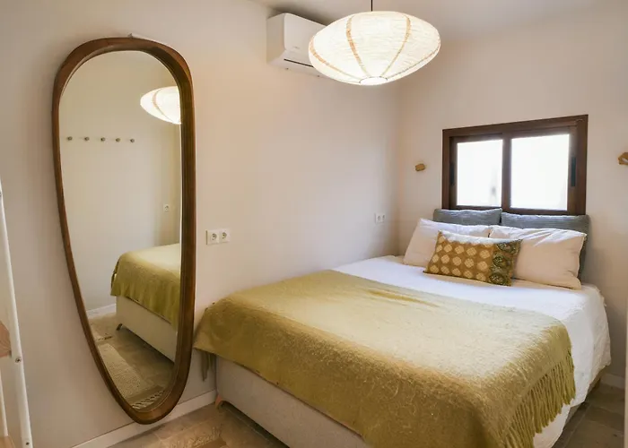 דירה Choose From Mistral Or מאלגה