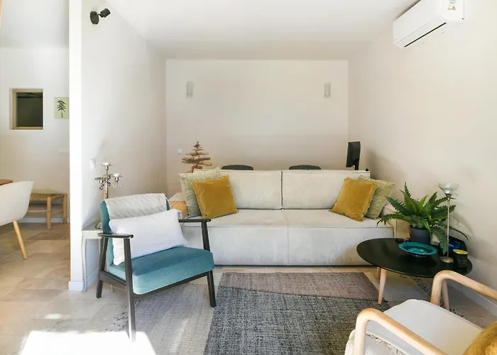 Choose From Mistral Or *