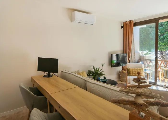 דירה Choose From Mistral Or